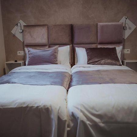 Hotel Onyx Expo Jette Eksteriør billede