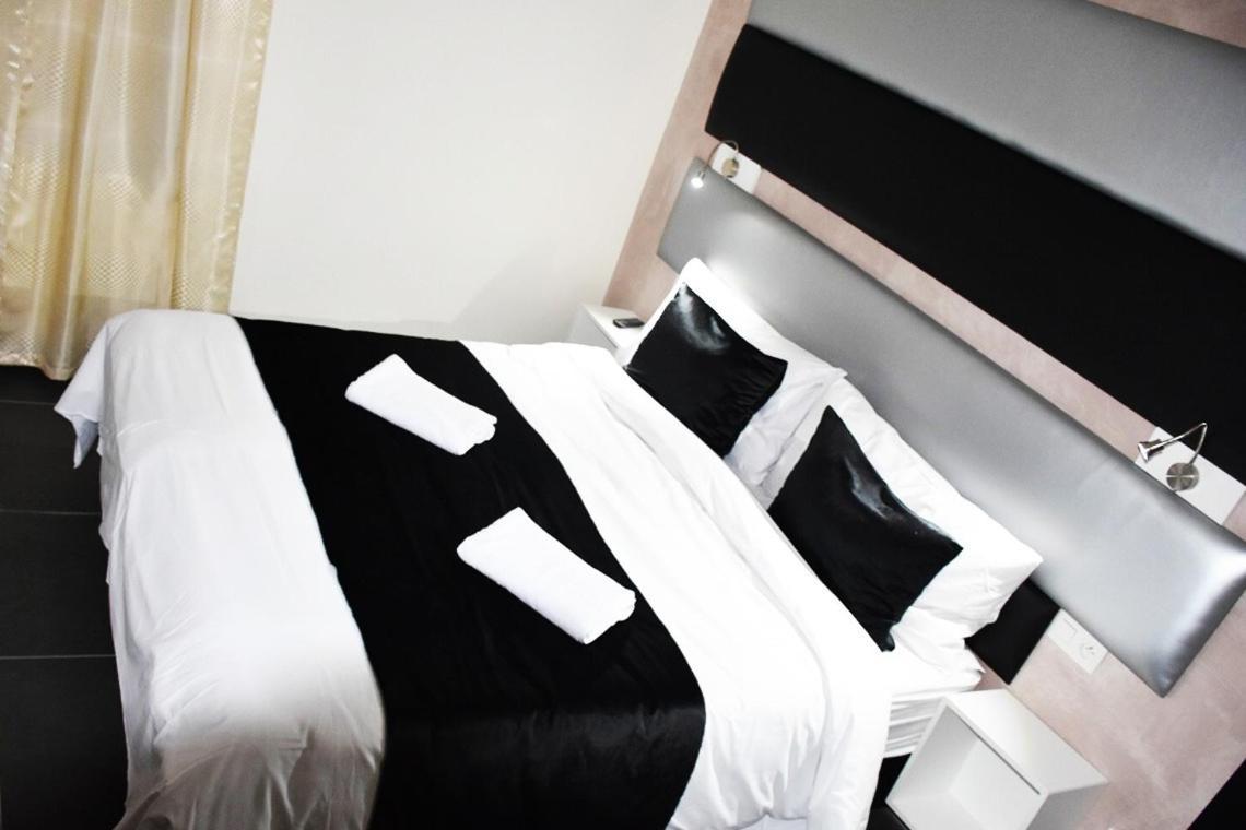 Hotel Onyx Expo Jette Eksteriør billede