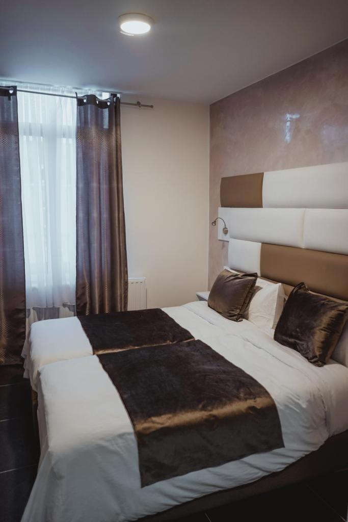 Hotel Onyx Expo Jette Eksteriør billede
